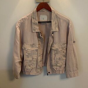 Neutral Camo Pocket Crop Jacket - Women